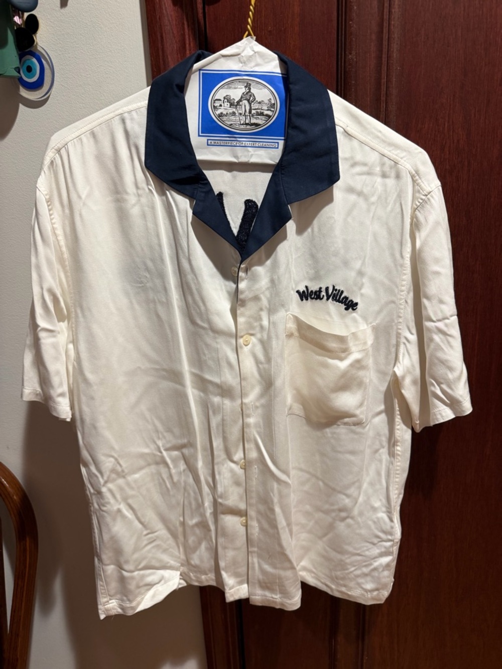 Abercrombie & Fitch Cream Short-Sleeve Button-Down with Navy Camp Collar
